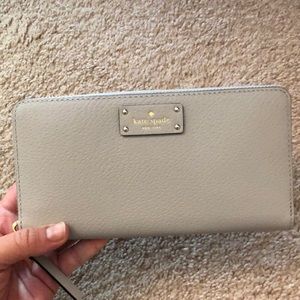 Gray Kate spade wallet
